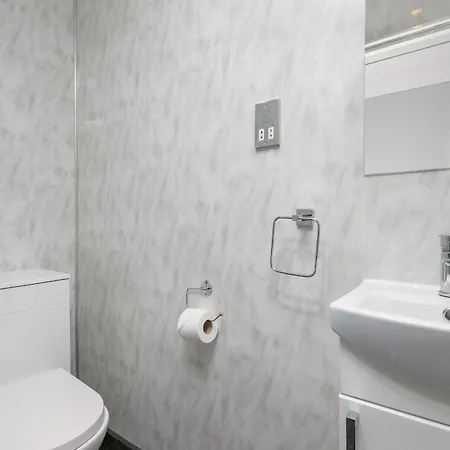 Сasa de vacaciones Charming Spacious - Pass The Keys *