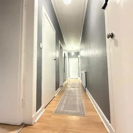 شقة 2 Bedroom Flat Near Centre إدنبرة