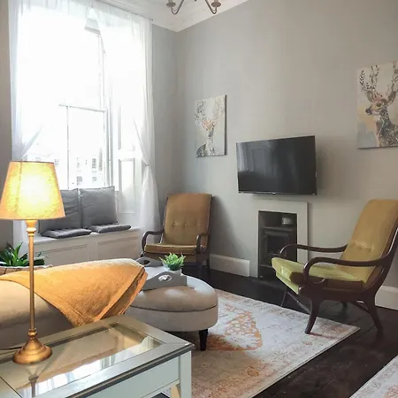 Beautiful Georgian New Town 2 Bed 아파트