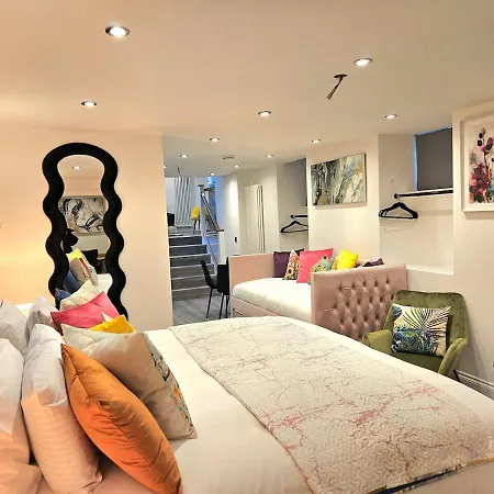 Stylish & Design Apartment- 3 Beds Apartman Edinburgh
