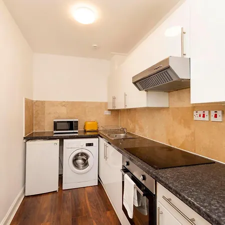Centre Festival Flat * Edinburgh