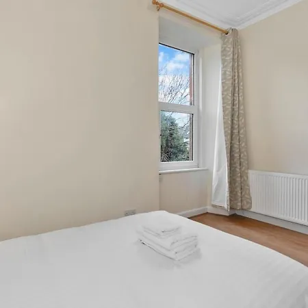 Great Location Centre *