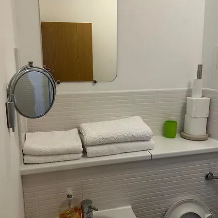 Spacious Modern 3-bedroom With Balcony & Free Parking Near Centre 公寓 爱丁堡