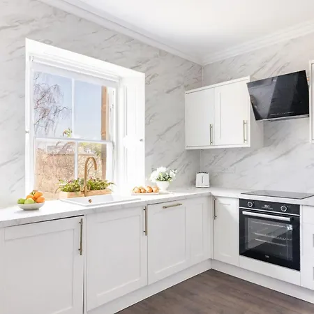 Bnbnova - 2br - West End - Near Castle