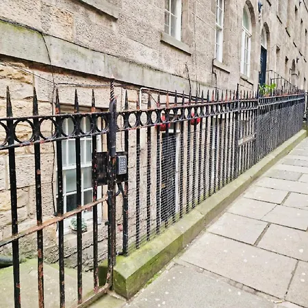 Centre Of Edinburgh's Historic Old Town - Blair Street - Sleeps 4 Διαμέρισμα *
