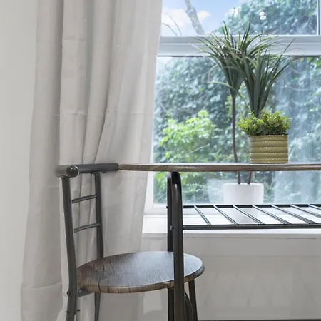 Newly Refurbished | | 3 Guests Edimburgo