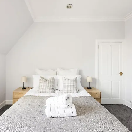 Apartment Bnbnova - 2br - West End - Near Castle *