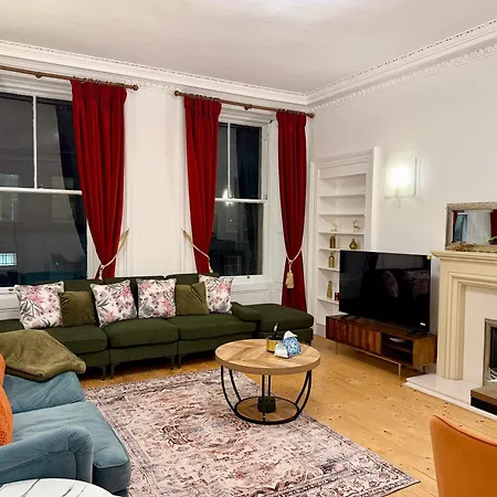 Luxurious Victorian 3 Bed Flat In The Heart Of Apartament Edynburg