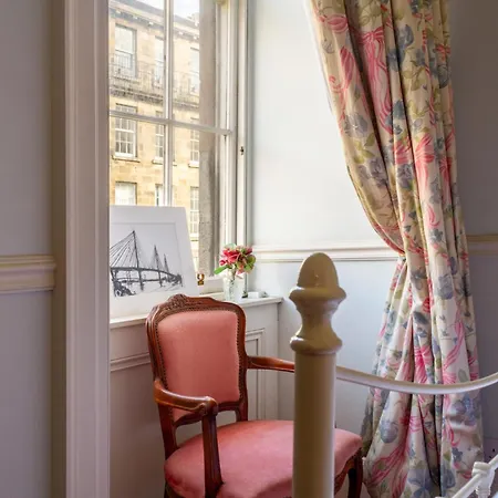 Regal 2bd Georgian Flat In The Heart Of *
