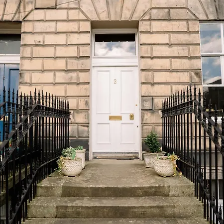 1 Bedroom In Historic Georgian Townhouse * Edinburgh