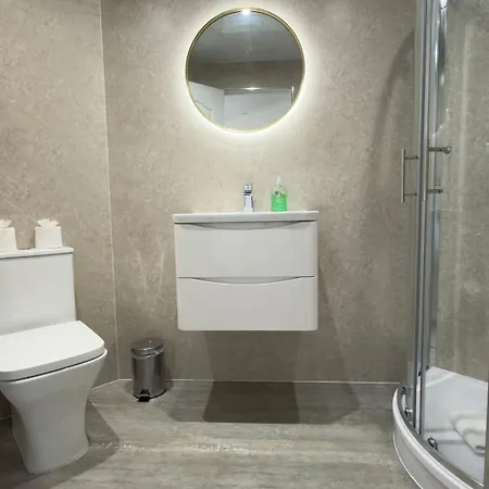 Lejlighed Fettes - Homely 2bd In Quiet Development