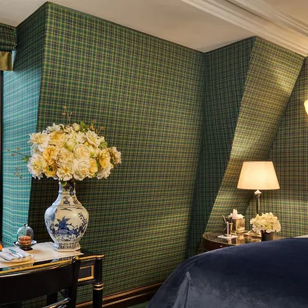 100 Princes Street Hotel 5*