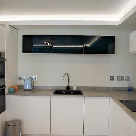 Dom wakacyjny Bright 1 Bedroom Centre With Historic Twist *