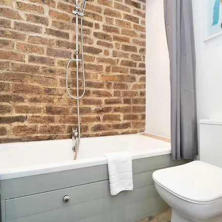 Cozy With Character Vibrant Style Flat At Leith Links Park 아파트
