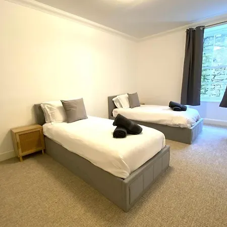 Every Comfort, New Luxury Renovation, Perfect Location, Live Like A Local Edinburgh