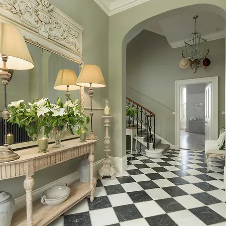 Bed & Breakfast West End Townhouse 3*