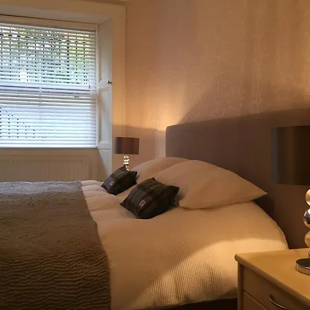 فندق مبيت وإفطار 2 Douglas Crescent *