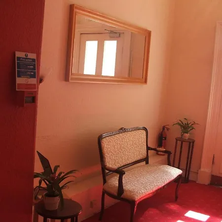 Hotel Eyre 3*