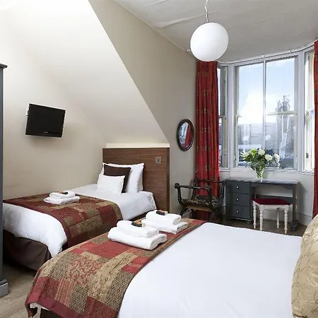 Pensión Townhouse 3*