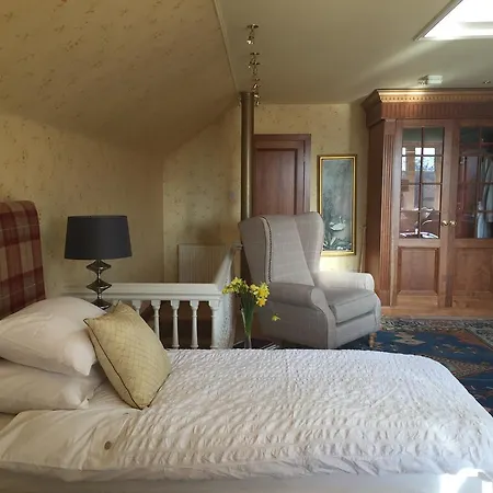 Claremont House 5*