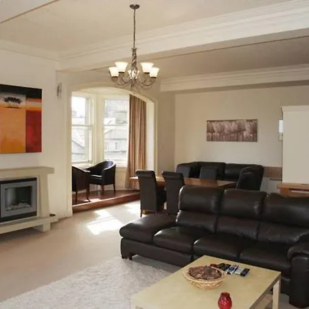 Royal Mile Mansions Apartman *