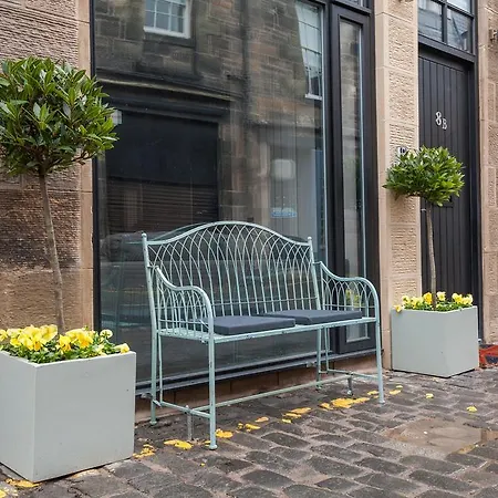 Atholl Apartment