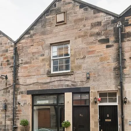 Atholl Apartment *