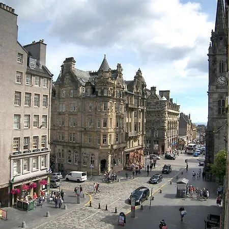 Royal Mile, Edinburgh - 2 Bedroom Apartment Апартаменты *