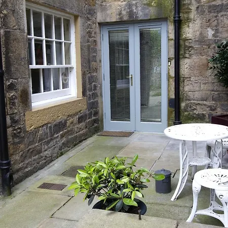 Apartment Central - New Town *