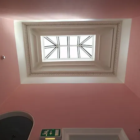 Menzies إدنبرة