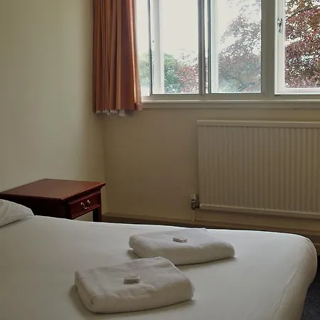 Гостевой дом Almond House Эдинбург