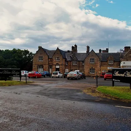 Almond House Эдинбург