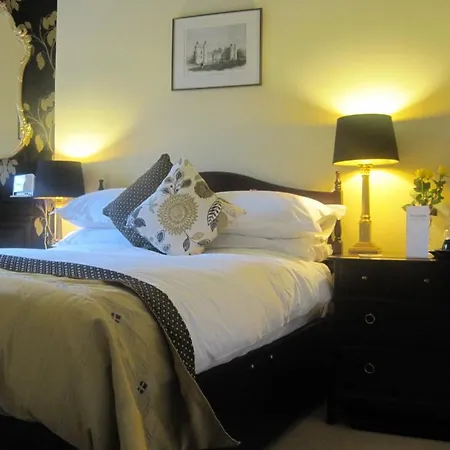 Bed & Breakfast The Hedges Bed & Breakfast 4*