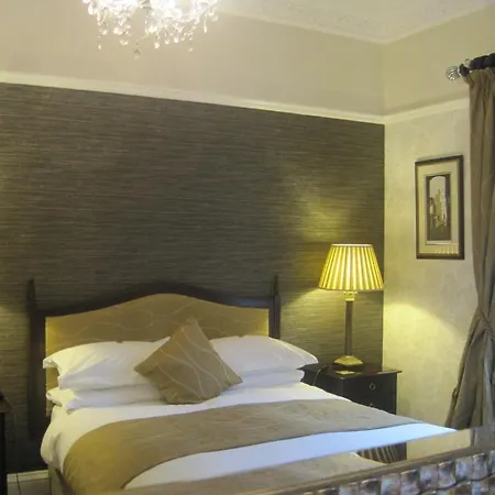 Bed & Breakfast The Hedges Bed & Breakfast