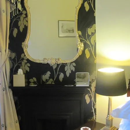 The Hedges Bed & Breakfast Bed & Breakfast Edinburgh