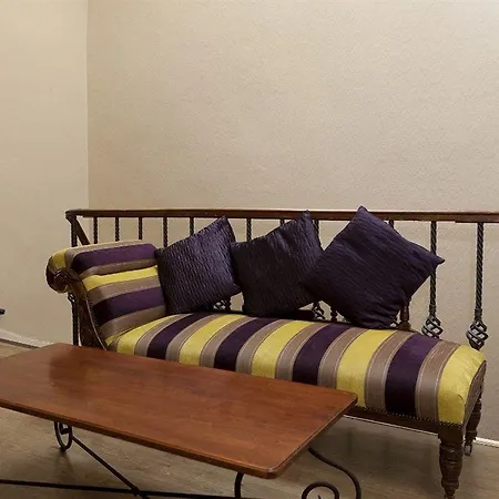 Pensión Townhouse 3*