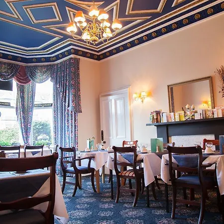 Alba Hills 3* Edinburgh