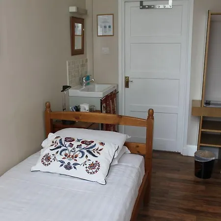 Dene Guest House, New Town 3*