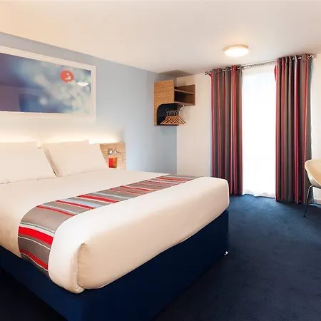מלון Travelodge Haymarket אדינבורו