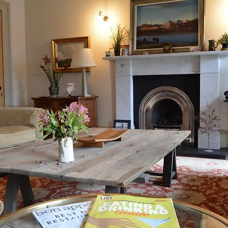 Royal Mile Elegance - Space & Luxury Edinburgh