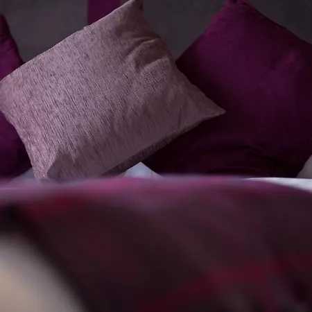 Апартаменты The Spires Serviced *