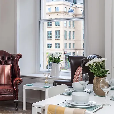 Luxury Usher Hall Apartment *