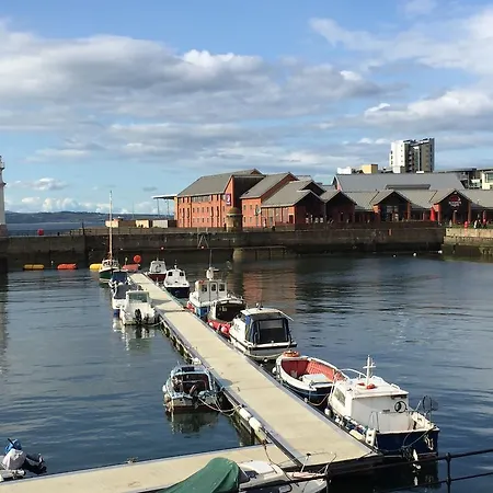 Western Harbour * Edinburgh