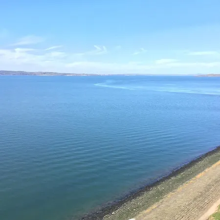 Western Harbour Appartement *