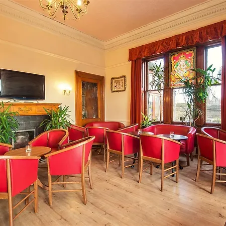 Отель Cumberland 3*