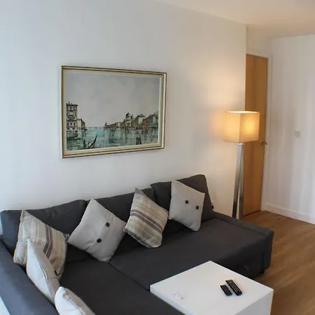 On Drybrough Crescent 3/6 Apartamento