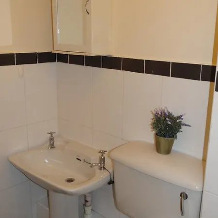 North Gyle Apartment Edinburgh