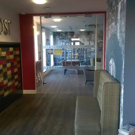 Arran House - Campus Accommodation *