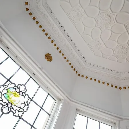 23 Mayfield 5* Edinburgh