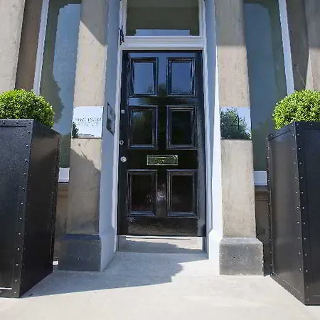 The Merchiston Apartment *